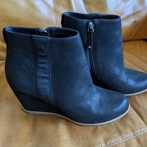 9.5 M New Linea Paolo Black Pearl Leather Winslet Wedge Bootie